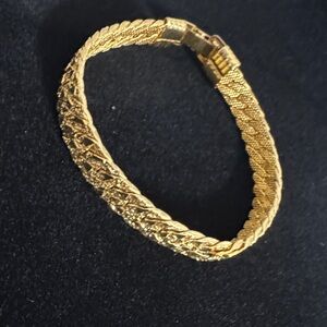 Elegant Gold Nugget  Bracelet